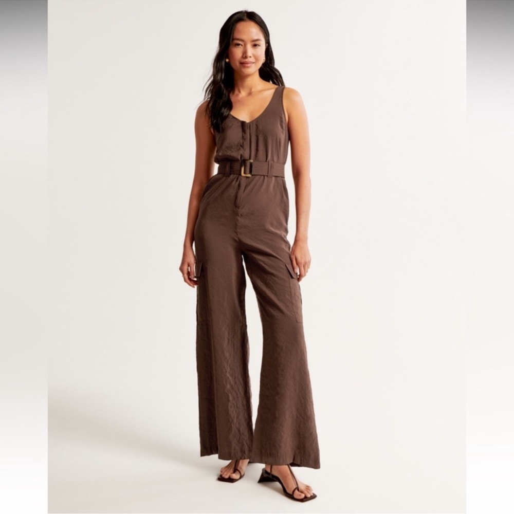 Abercrombie & Fitch Draped Utility jumpsuit Sz- Small Petite